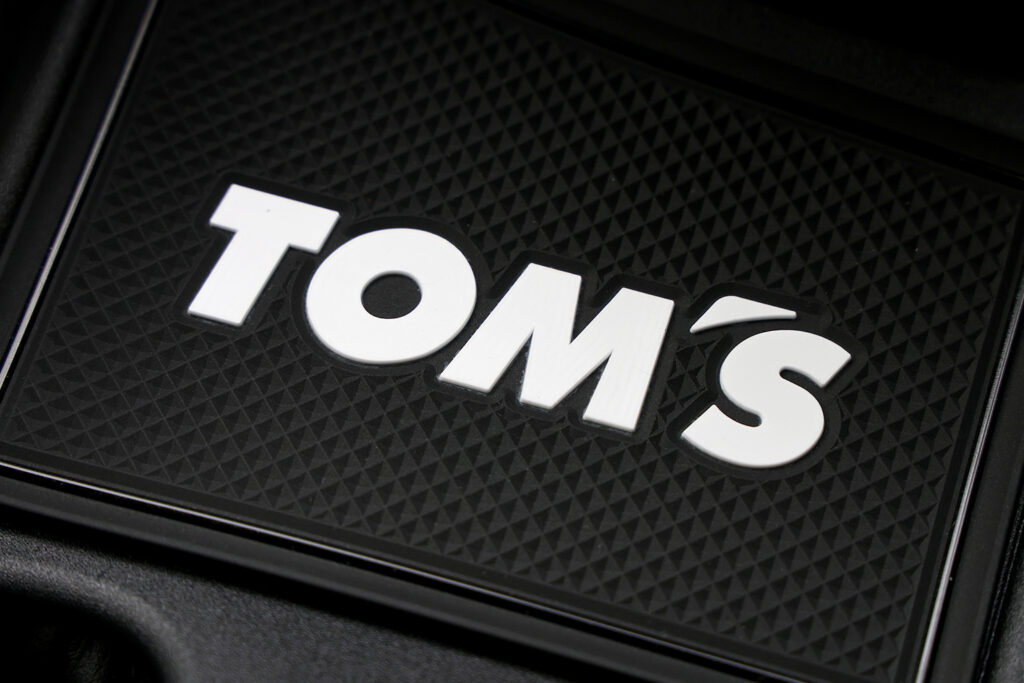 TOM'Sロゴ入りラバーマット